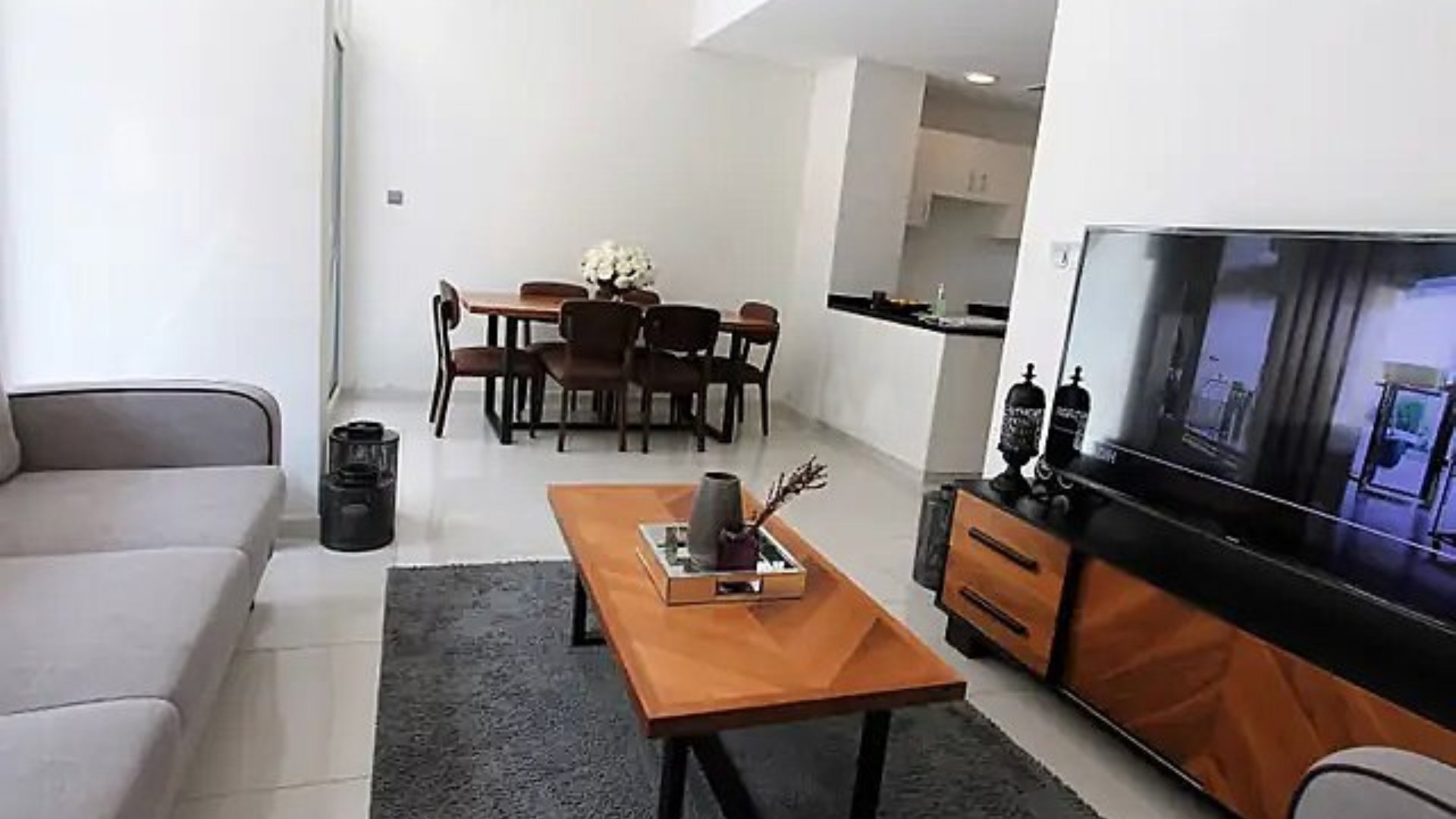 Villa zum Verkauf in Dubai, VAE, 3 Schlafzimmer, 161 m², Nr. 25685 – Foto 1