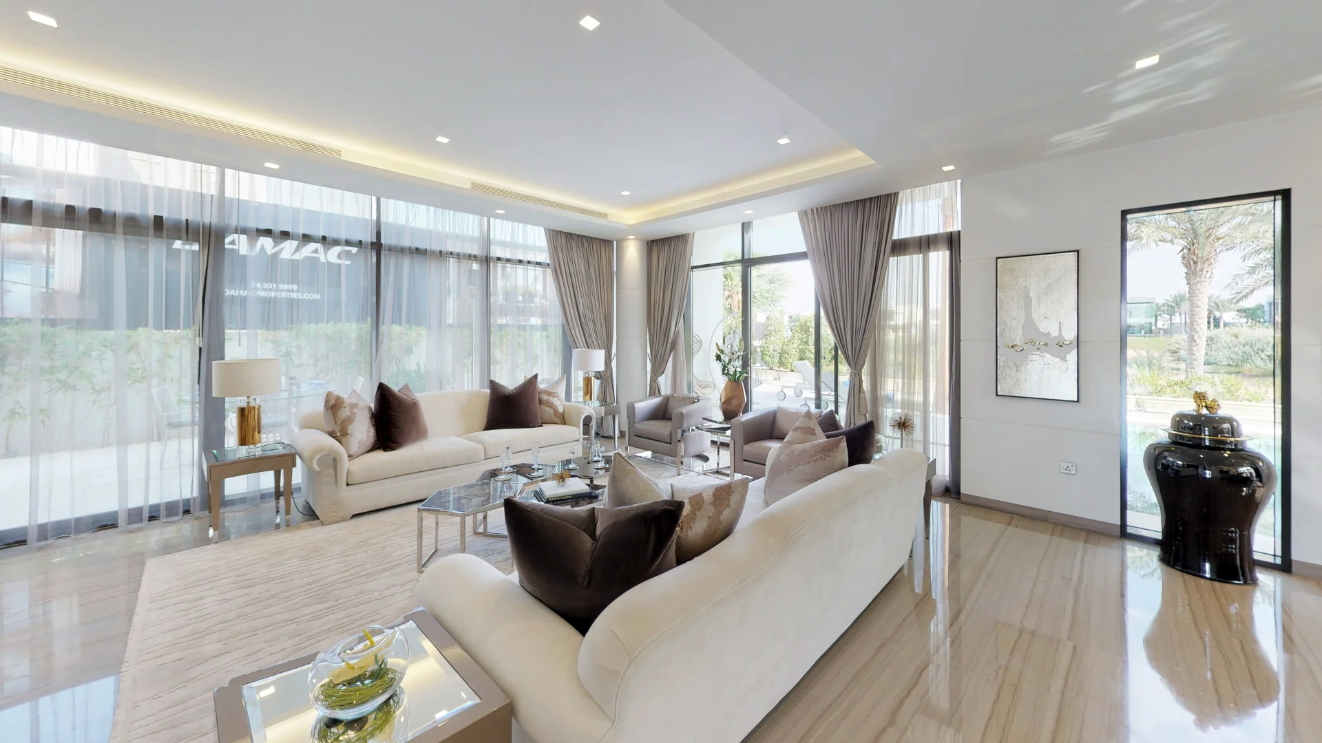 Villa zum Verkauf in Dubai, VAE, 6 Schlafzimmer, 896 m², Nr. 26032 – Foto 1