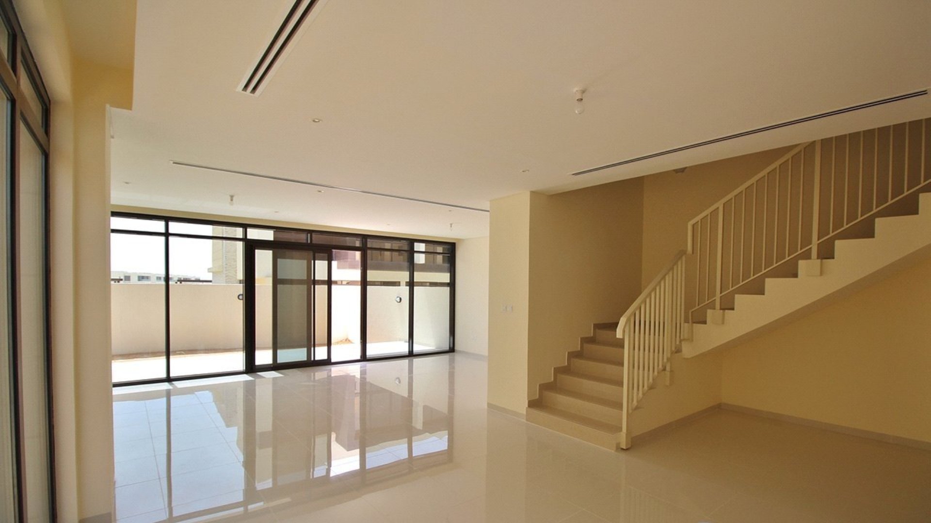 Villa zum Verkauf in Dubai, VAE, 5 Schlafzimmer, 355 m², Nr. 26191 – Foto 4