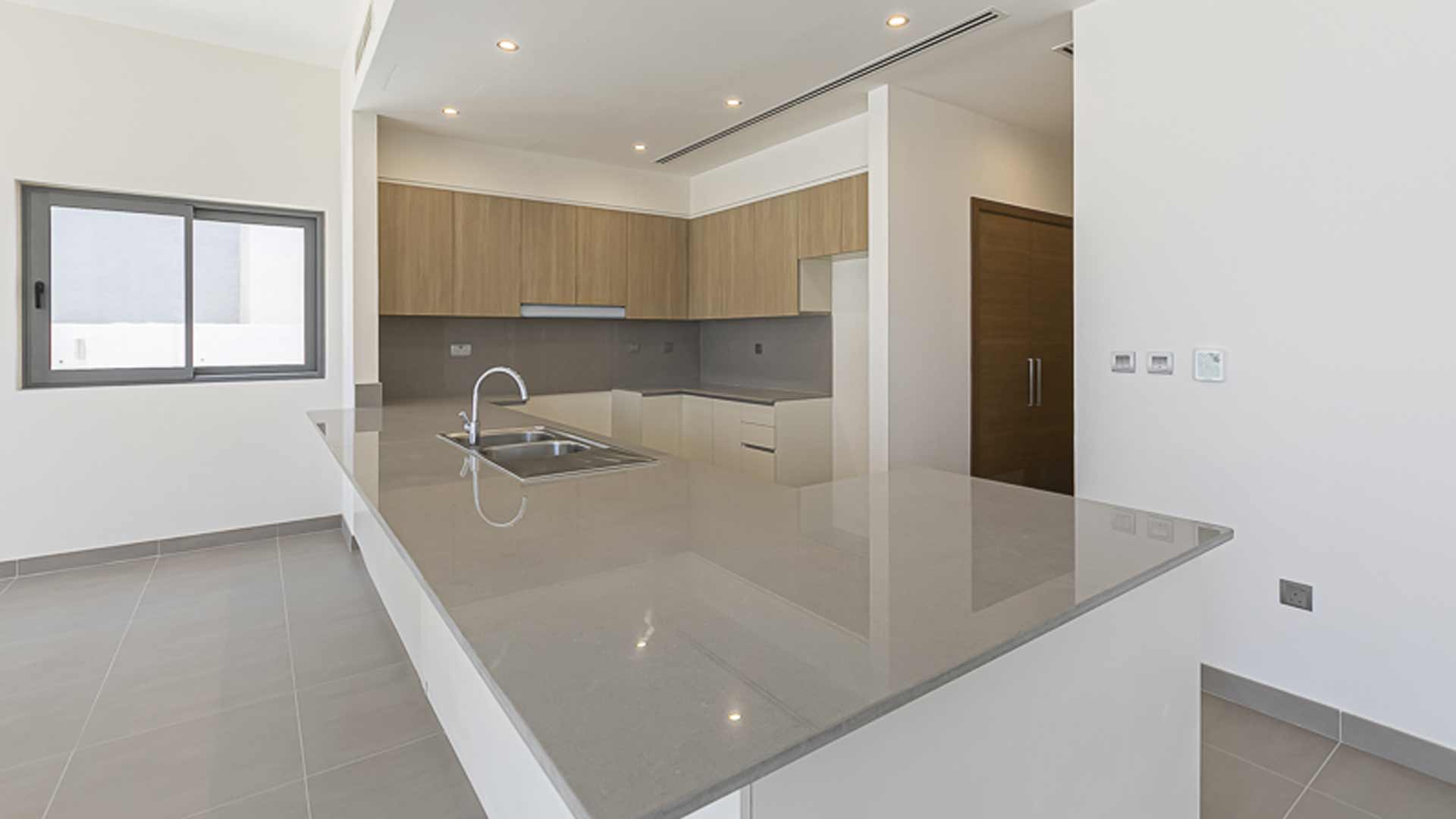 Villa zum Verkauf in Dubai, VAE, 4 Schlafzimmer, 453 m², Nr. 26503 – Foto 1