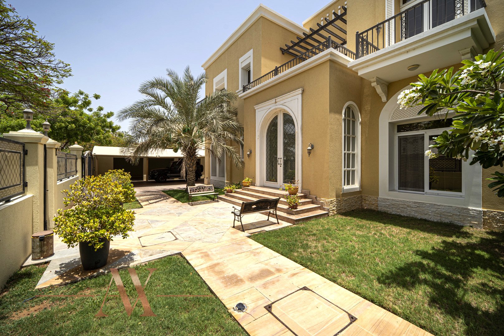 Villa à Emirates Hills, Dubai, EAU, 5 chambres, 1365,2 m² № 25039 - 3