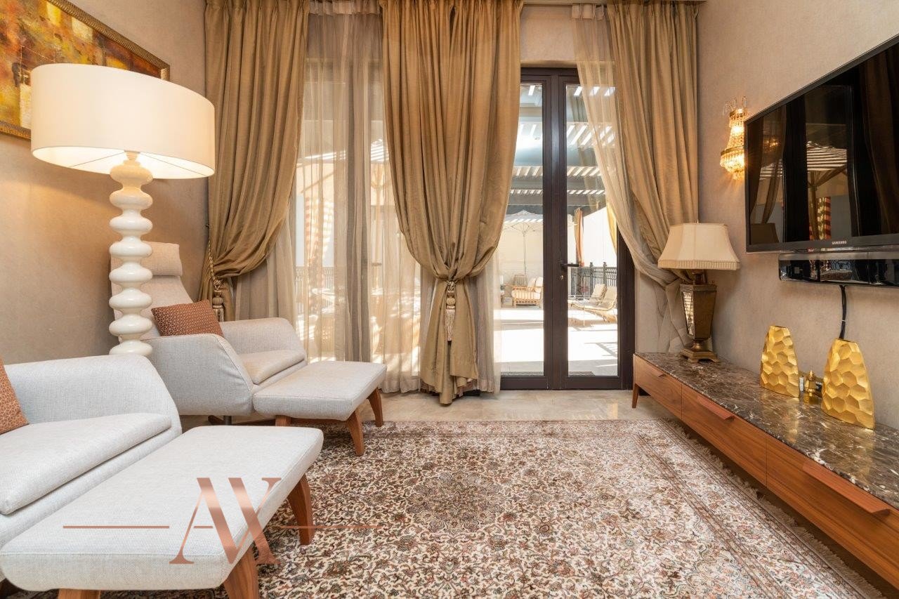 Villa in Palm Jumeirah, Dubai, UAE, 5 bedrooms, 649.6 sq.m. No. 25038 - 17