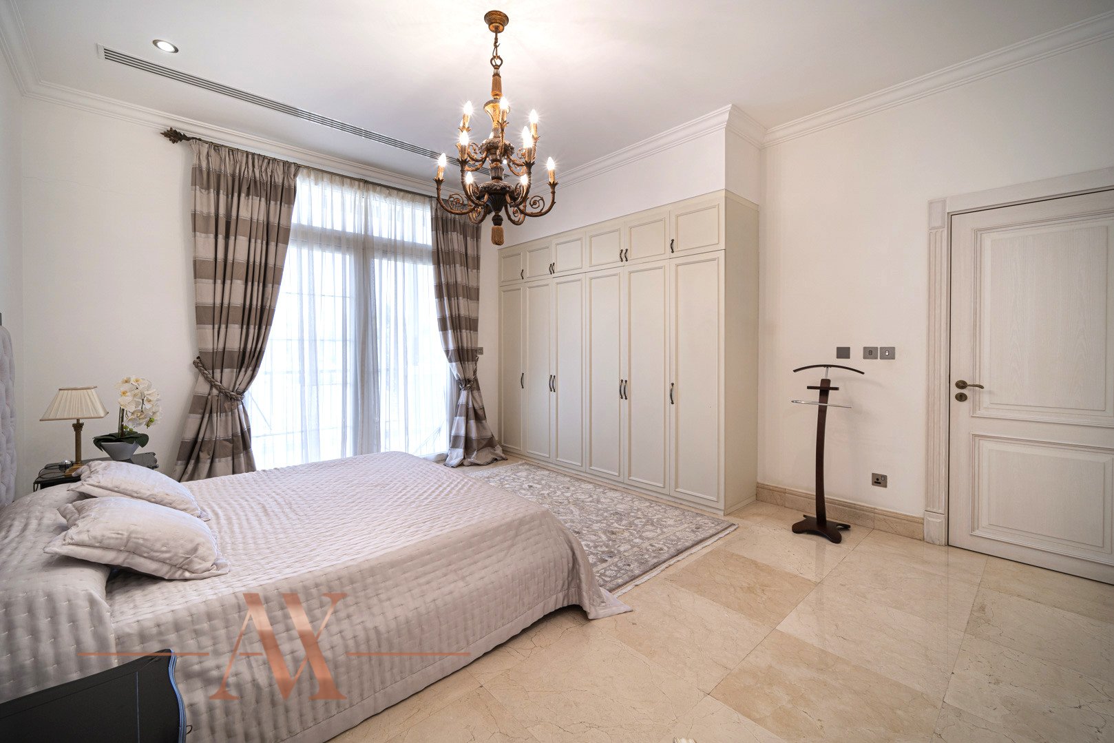 Villa in Emirates Hills, Dubai, UAE, 5 bedrooms, 1365.2 sq.m. No. 25039 - 10
