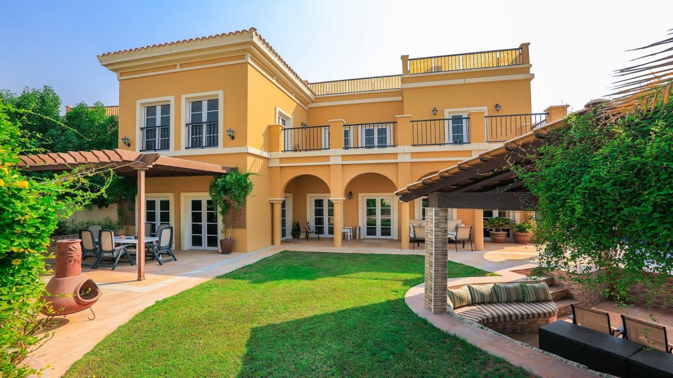 Villa in Dubai Land, Dubai, UAE, 5 bedrooms, 362 sq.m. No. 25106 - 1