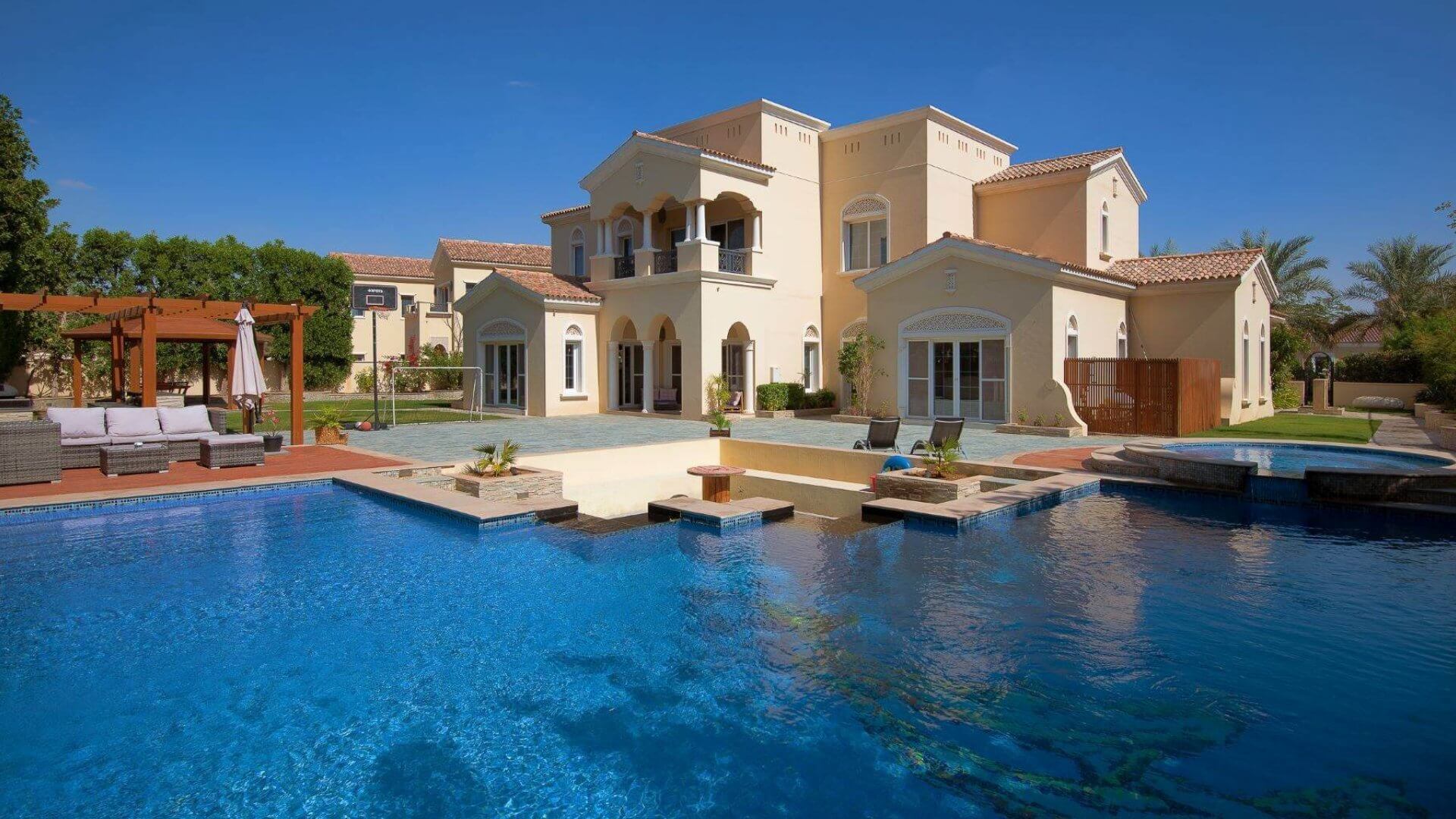 Villa in Arabian Ranches, Dubai, UAE, 6 bedrooms, 818 sq.m. No. 25412 - 1