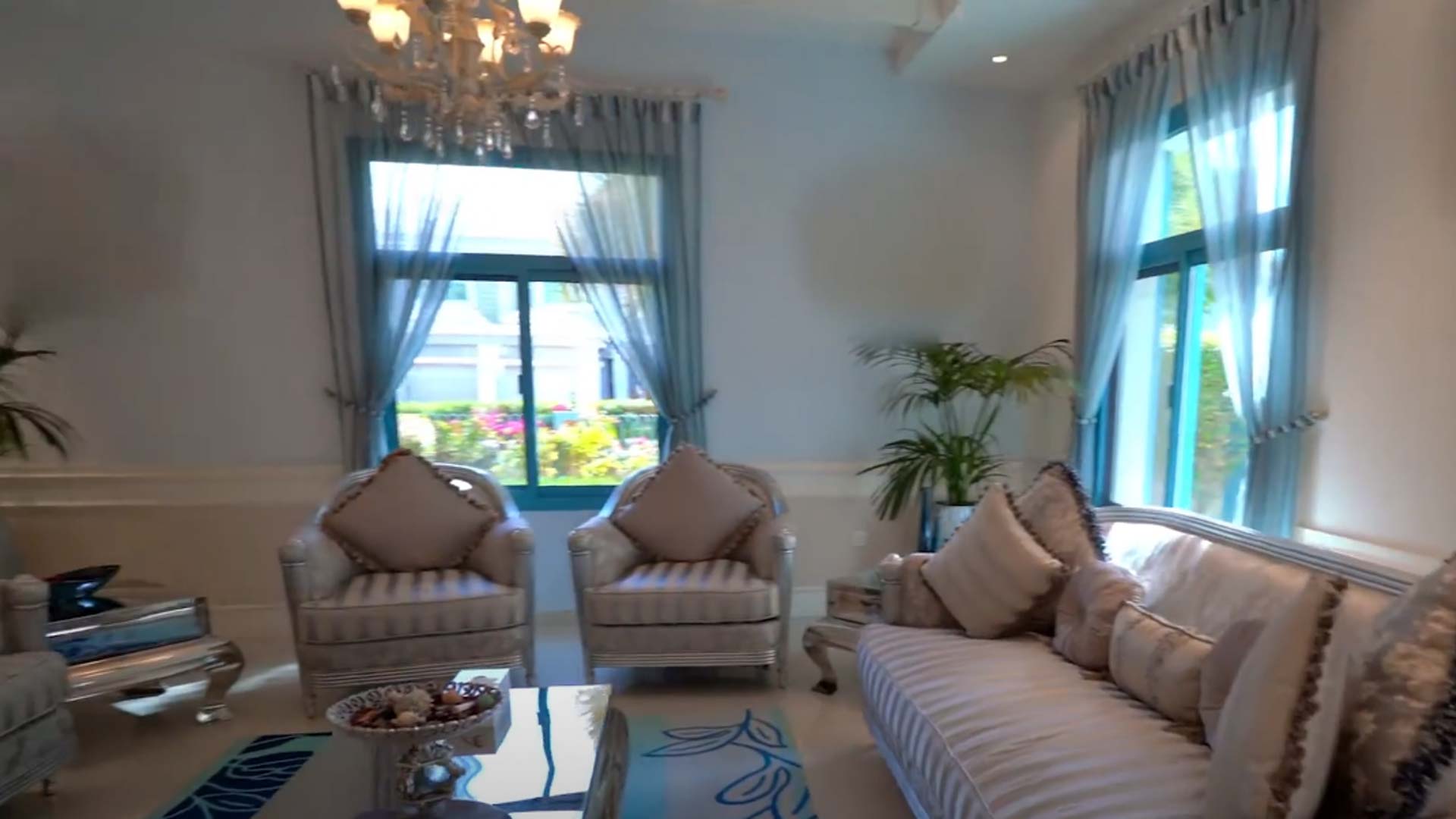 Villa in Falcon City of Wonders, Dubai, UAE, 5 bedrooms, 495 sq.m. No. 25599 - 5