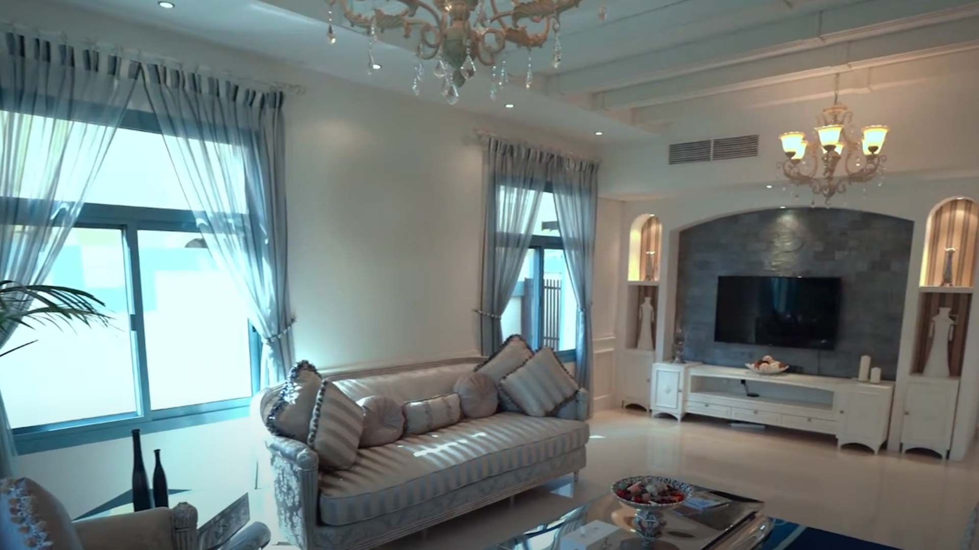 Villa in Falcon City of Wonders, Dubai, UAE, 5 bedrooms, 495 sq.m. No. 25599 - 6