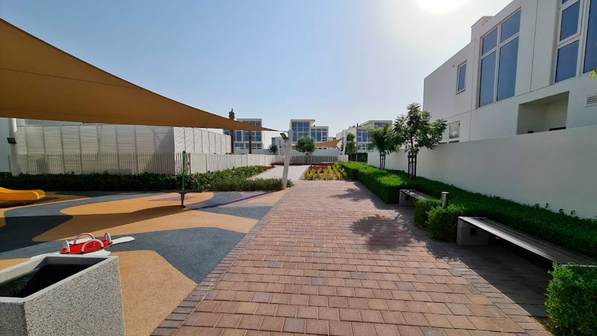 Villa in DAMAC Hills (Akoya by DAMAC), Dubai, UAE, 2 bedrooms, 184 sq.m. No. 26037 - 2