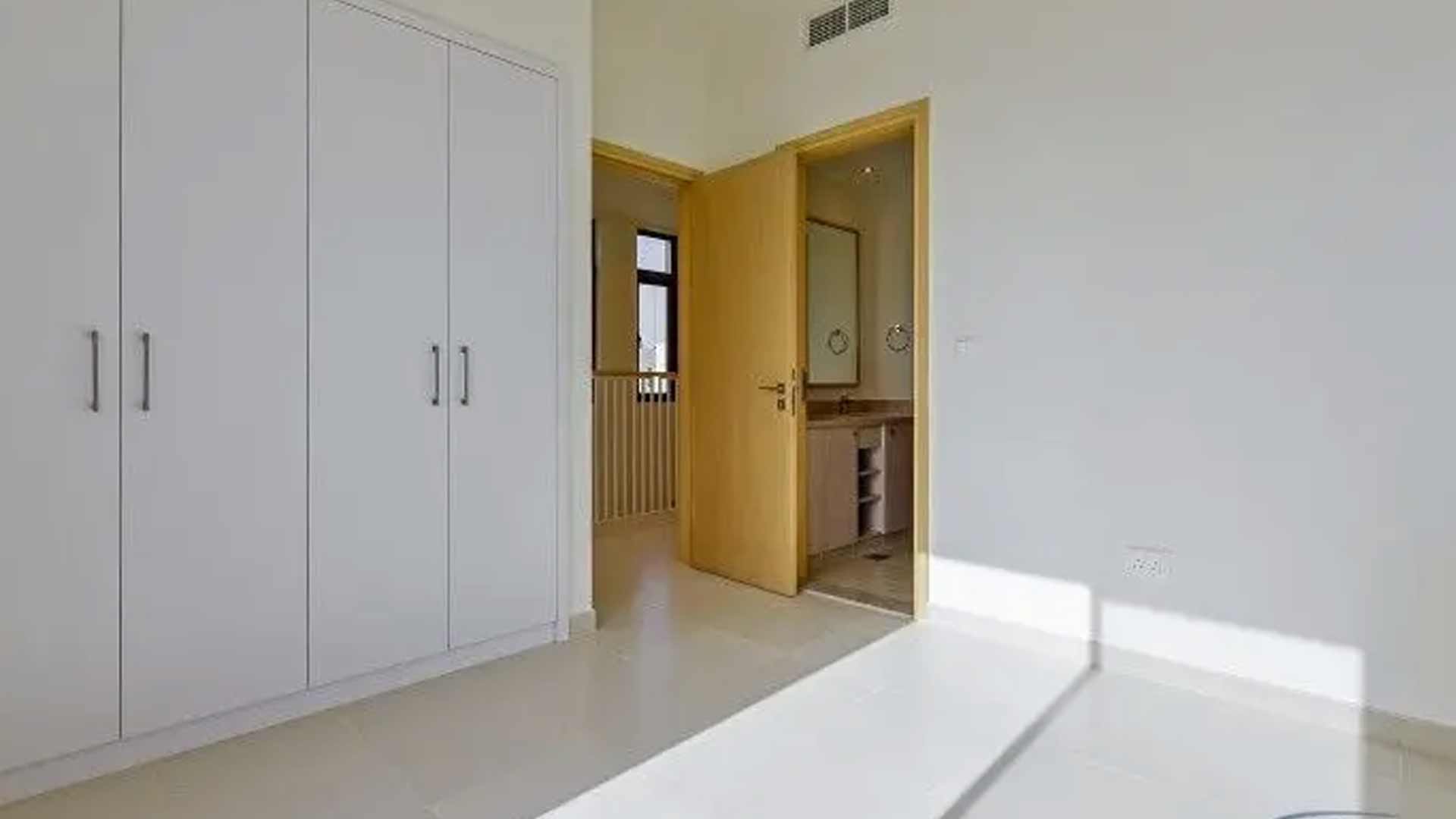 Villa in Reem, Dubai, UAE, 3 bedrooms, 330 sq.m. No. 26464 - 1