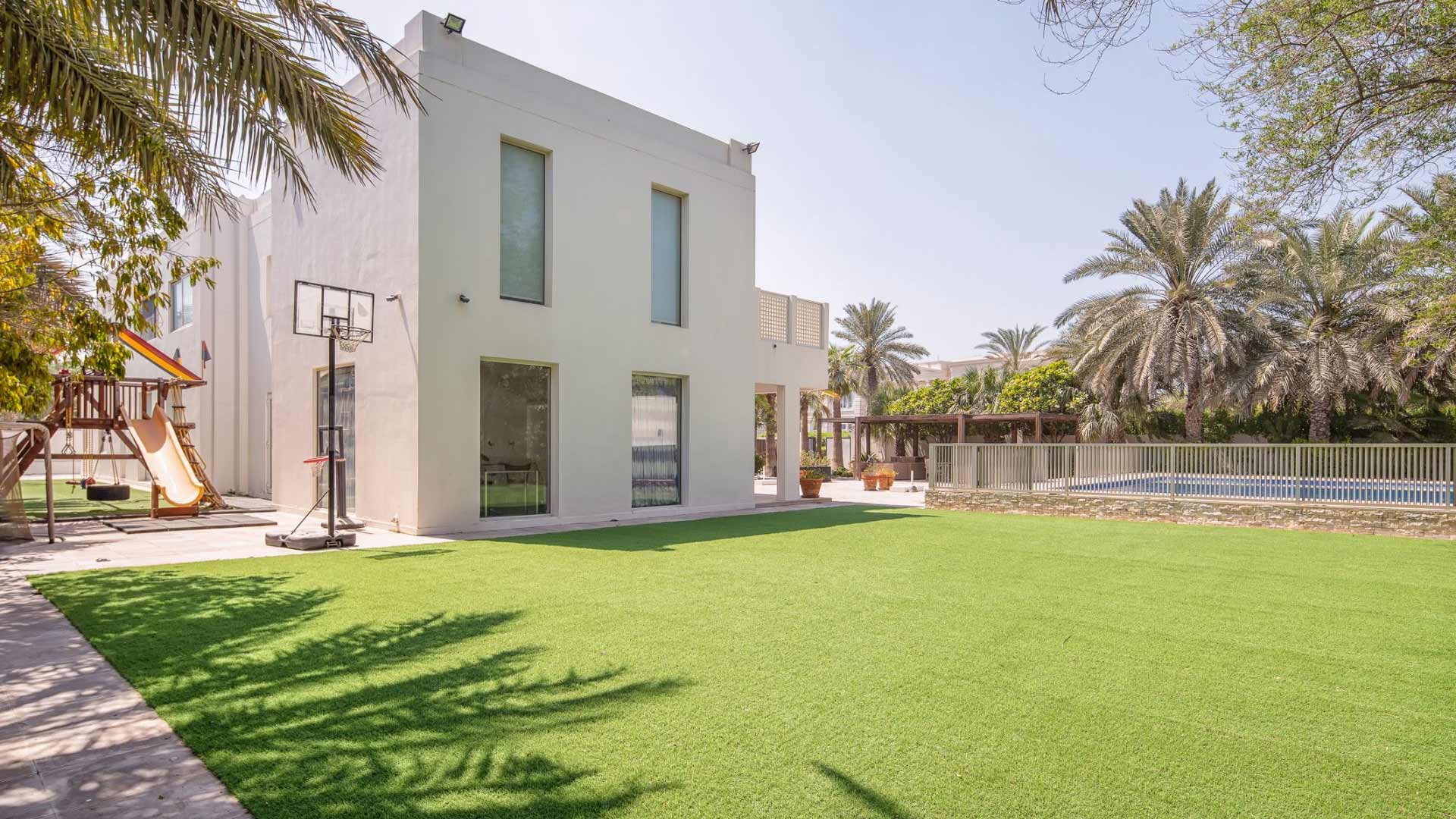 Villa in Emirates Hills, Dubai, UAE, 6 bedrooms, 1114 sq.m. No. 26507 - 2