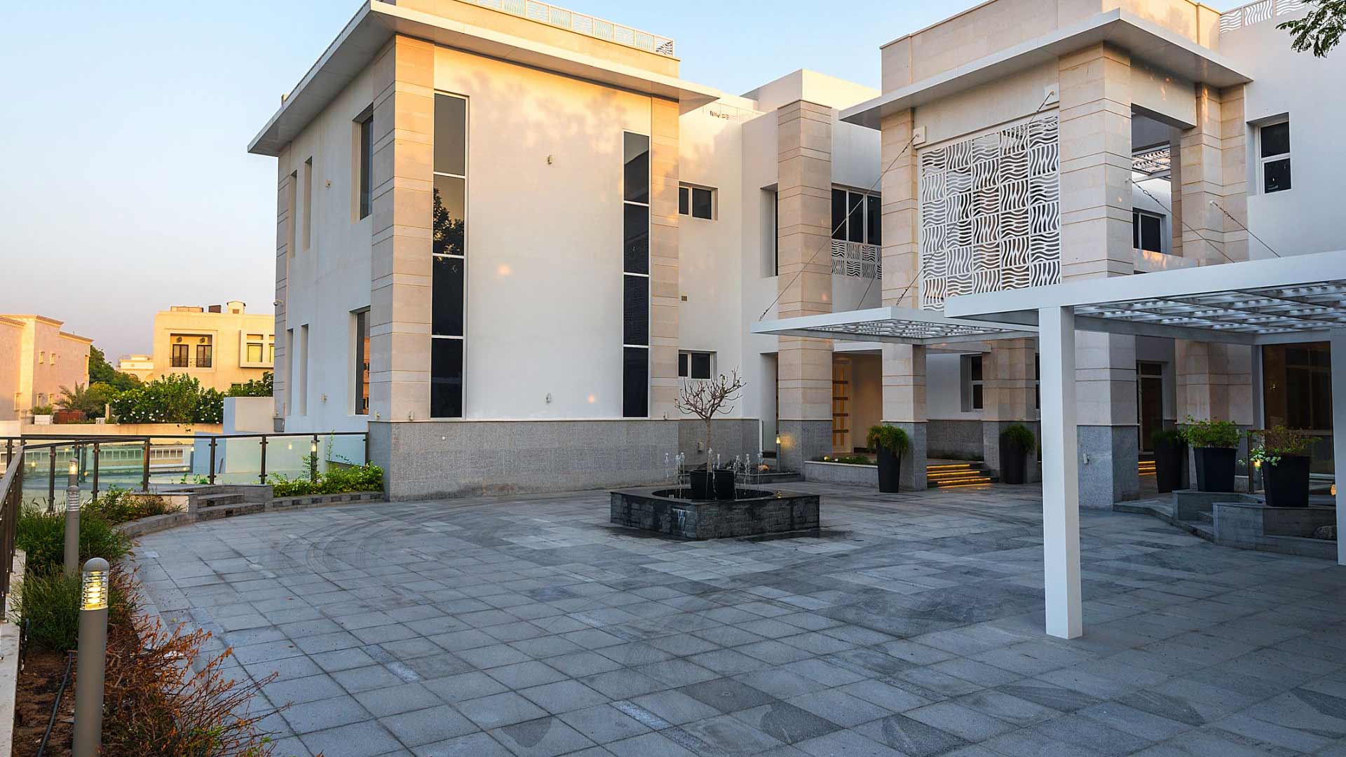 Villa in Emirates Hills, Dubai, UAE, 8 bedrooms, 3024 sq.m. No. 26522 - 7