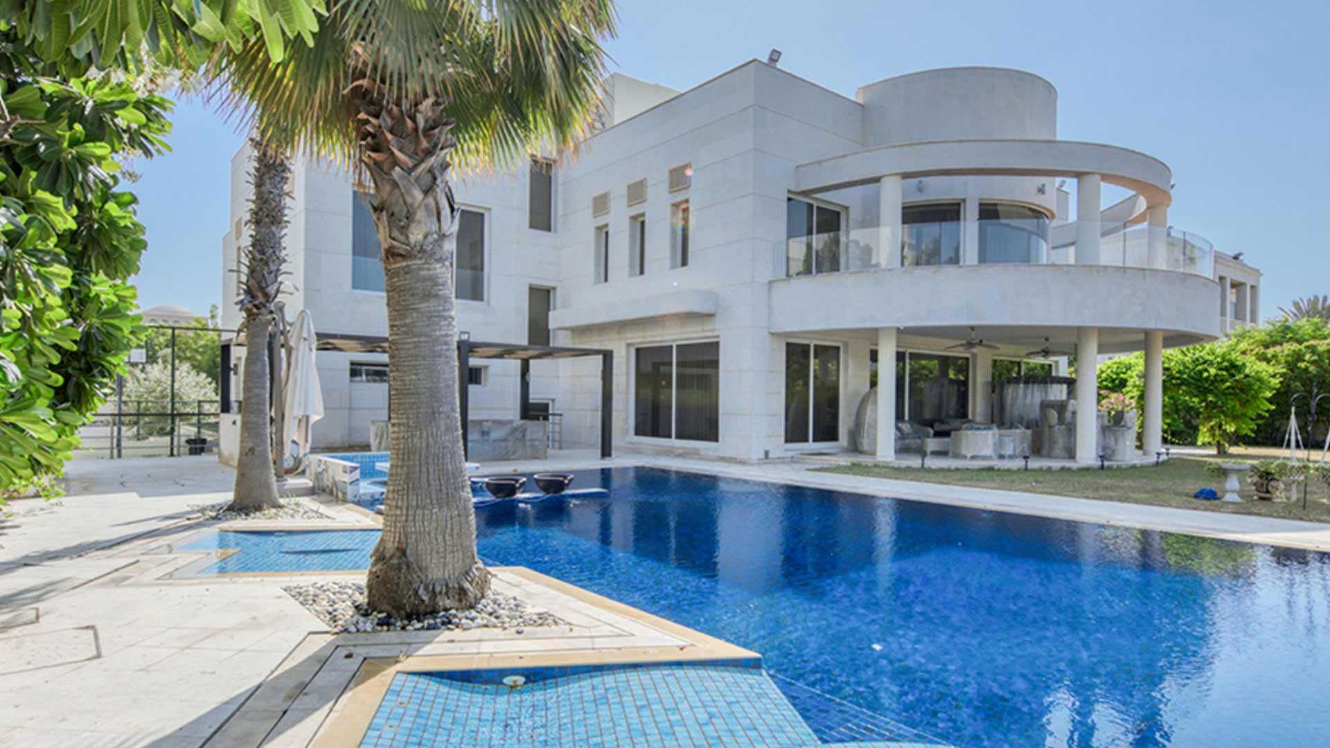 Villa in Emirates Hills, Dubai, UAE, 6 bedrooms, 2508 sq.m. No. 26506 - 1